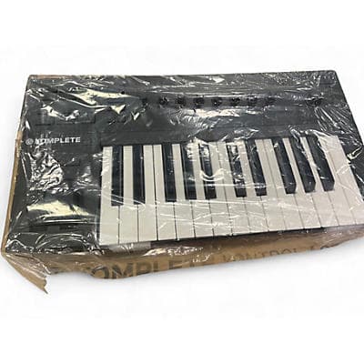 Native Instruments Komplete Kontrol A25 MIDI Controller