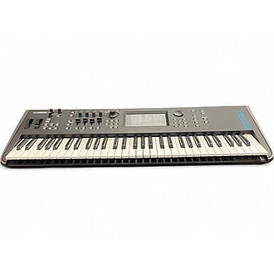 Yamaha MODX6 Synthesizer
