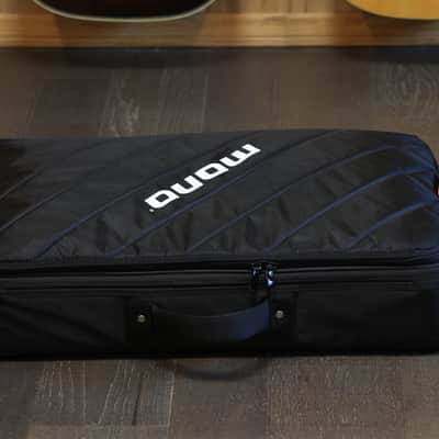 Pedalboard + Mono M80-PBS Pedalboard Case