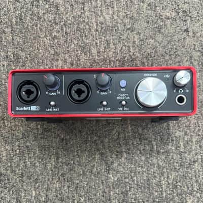 Focusrite 2i2 Gen1 2-In/2-Out USB 2.0 Audio Interface (Pre-Owned)