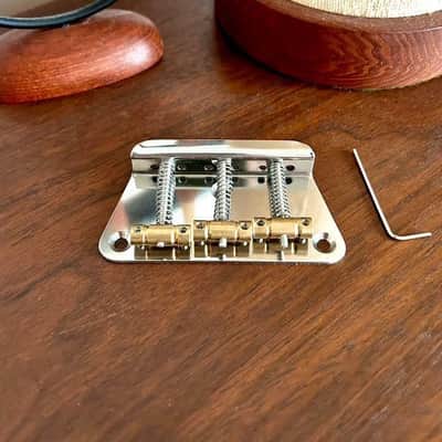 Danelectro Replacement GUITAR Bridge with Gotoh Saddles
