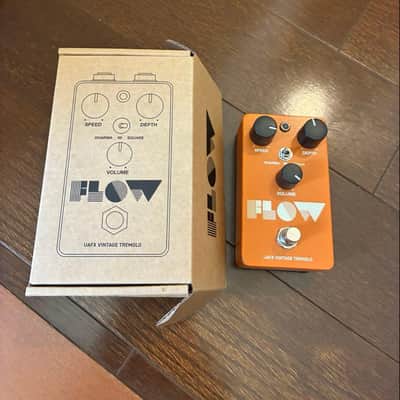 UAFX Flow Vintage Tremolo Pedal