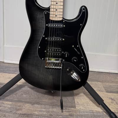 Squier Affinity Stratocaster FMT HSS 2025 - Black Burst