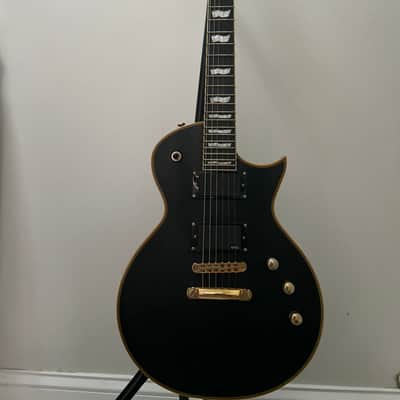 ESP LTD EC-1000 - Black and Gold W/ Hardshell Guitar Case