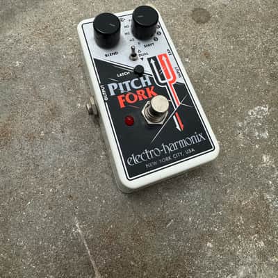 Electro-Harmonix Pitch Fork Polyphonic Pitch Shifter / Harmony Pedal 2014 - Present - Black / White / Red