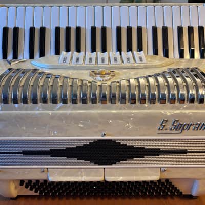 S. Soprani D90 1980 - White Mother of Pearl