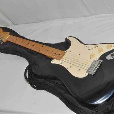 Fender Japan ST54-LS(BLK)'54 Stratocaster Electric Guitar Ref No 7769
