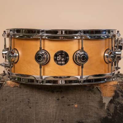 2000s DW Collectors Series 5.5x14 Maple Snare Drum