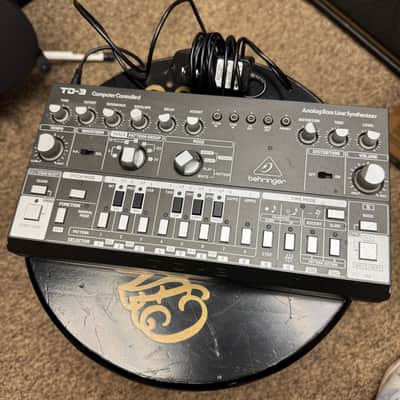 Behringer TD-3 Analog Bass Line Synthesizer 2019 - Present - Black