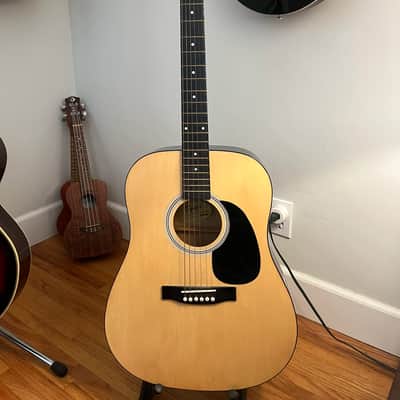 Squier 093-0300-021 Acoustic Guitar