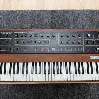 Sequential Prophet 5 Rev3 61-Key Synthesizer
