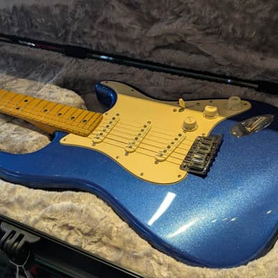 Fender American Ultra Stratocaster with Maple Fretboard 2019 - Present - Cobra Blue