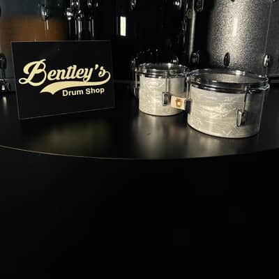 Vintage 60's/70's Ludwig White Marine Pearl Bongos 6" & 8" (RM4-DC)