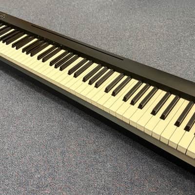 Roland FP-10 88-Key Digital Portable Piano Black