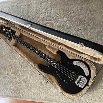 Music Man Cutlass Bass I 1984 w/ fly case
