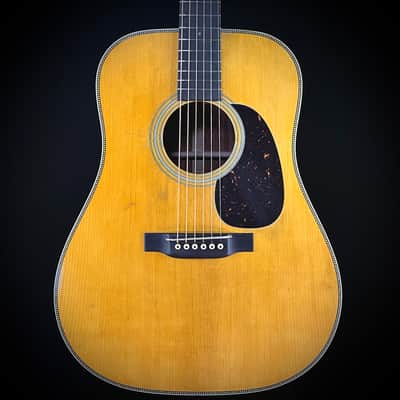 Martin D-28 Authentic 1937 Aged - Guatemalan Rosewood