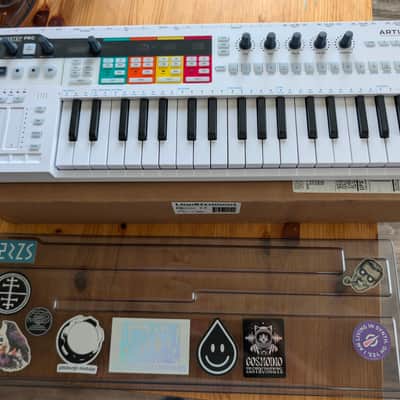 Arturia KeyStep Pro 37-Key MIDI Controller 2020 with Decksaver