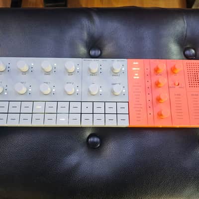 Yamaha Seqtrak Mobile Music Ideastation 2024 - Present - Grey / Orange
