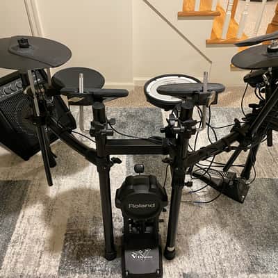 Roland TD-11K V-Drum Kit with Mesh Snare Pad - Black