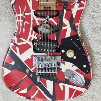 EVH Striped Series Frankenstein Frankie, Maple board, Red w/Black Stripes Relic