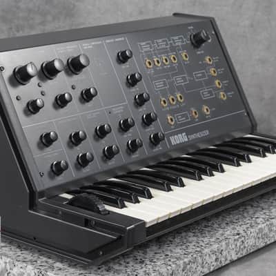 Korg MS-10 Analog Vintage Synthesizer in Very Good Condition.