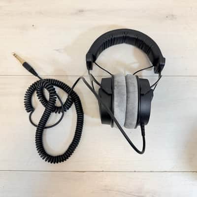 Beyerdynamic DT 990 Pro 250 Ohm Open-Back Studio Headphones – Legendary Mixing & Monitoring