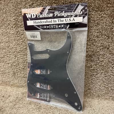 WD Custom Pickguard USA 11-Hole Strat SSS B/W/B