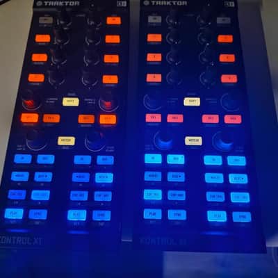 NATIVE INSTRUMENTS TRAKTOR KONTROL X1