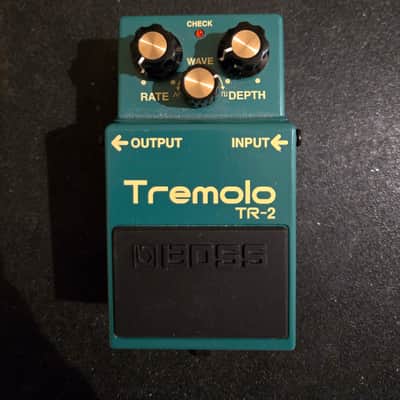 Boss TR-2 Tremolo (Silver Label) 1997 - Present - Green