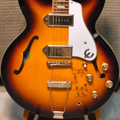 Epiphone Casino 2021 Vintage Sunburst signed by Carlos Raya