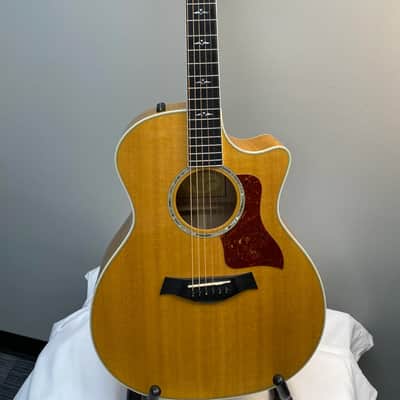 Taylor 614ce with ES1.3 Electronics 2010 - Natural