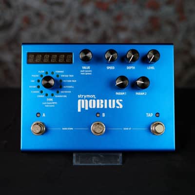 strymon MOBIUS
