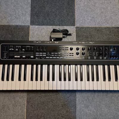๐น FREE SHIPPING | YAMAHA CK61 Stage Keyboard 61-Key Synthesizer w/ AC Adapter