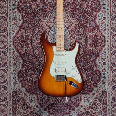 Fender Deluxe Stratocaster HS 2019 - Tobacco Sunburst