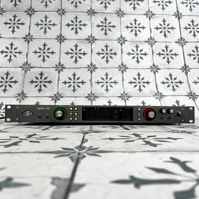 Universal Audio Apollo x8 Thunderbolt 3 Audio Interface