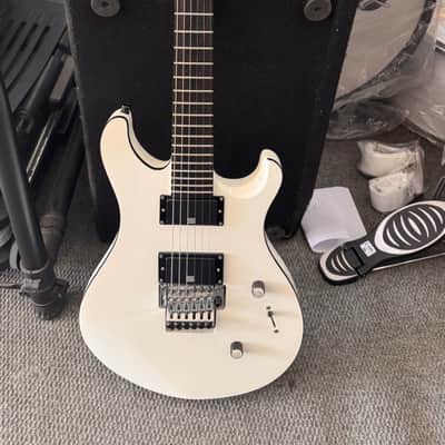 PRS SE Torero 2013 - 2014 - Jet White + Bag