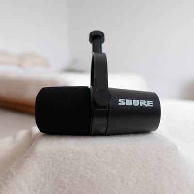 Shure MV7 Dynamic Podcast Microphone — Black, Excellent Condition, Deep Cleaned
