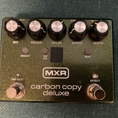 MXR M292 Carbon Copy Deluxe Analog Delay 2017 - Present - Green