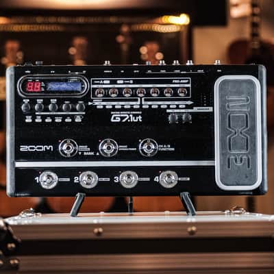 2000s Zoom G7.1ut Guitar Effects Console