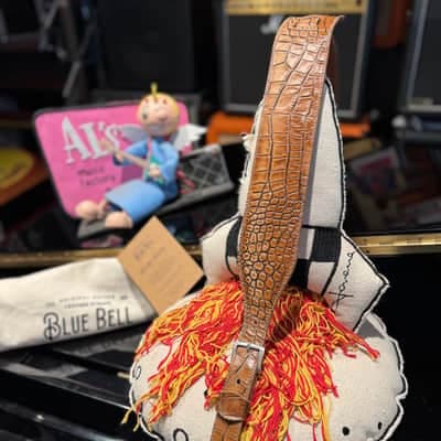 Blue Bell Straps Johnston EXCLUSIVE OLD CAIMAN Relic Mid Brown for Al’s Music Factory