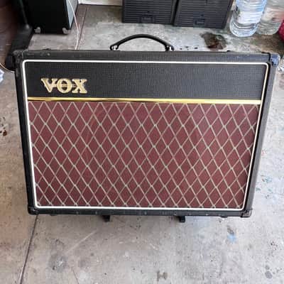 Vox AC15C1 2-Channel 15-Watt 1x12" Guitar Combo Amp