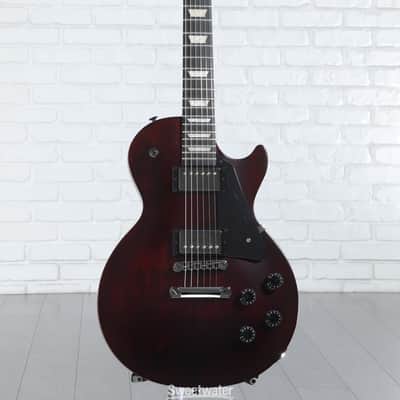 2024 Gibson Les Paul Modern Studio - Wine Red Satin