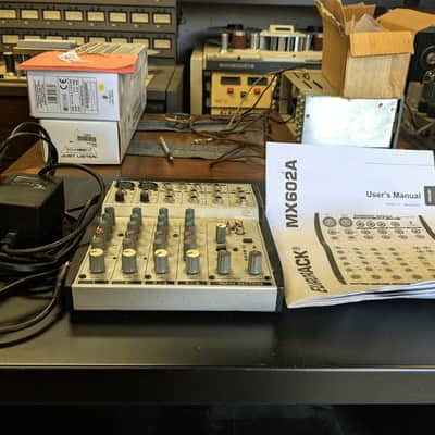 Behringer Eurorack MX 602A Mixer