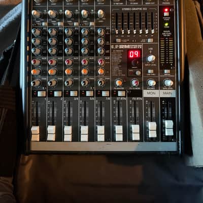 Mackie ProFX8 8-Channel Effects Mixer - Black