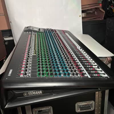 Yamaha MGP32X 32 Channel Analog Mixing Console 2017 - Present - Black