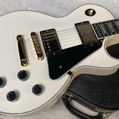 NEW! Gibson Les Paul Custom - Alpine White - Ebony Board - Authorized Dealer - 10 lbs - G06472