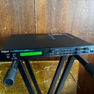 Roland JV-880 MULTI TIMBERAL SYNTHESIZER MODULE New internal battery