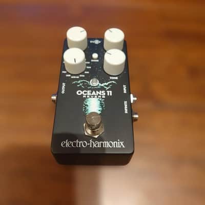 Electro-Harmonix Oceans 11 Reverb Pedal