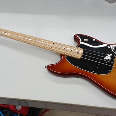 FENDER MEXICO Electric Bass Player Mustang