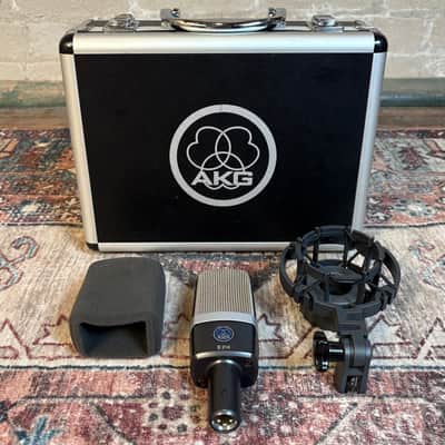 AKG C214 Professional Large Diaphragm Condenser Microphone W/ Travel Case!
